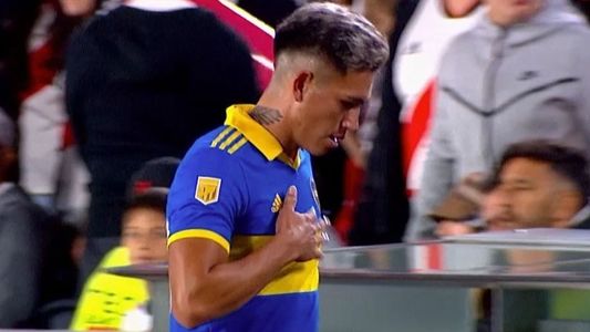 Polémico: el gesto de Luis Vázquez a los hinchas de River en el Superclásico