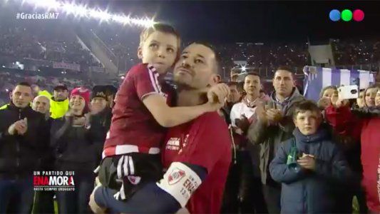 El emotivo video que le grabaron a Mora sus familiares y amigos