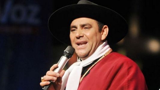 Escracharon al Chaqueño Palavecino mientras daba una conferencia