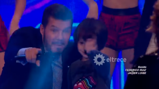 Marcelo Tinelli abrió su programa por primera vez con su hijo Lolo