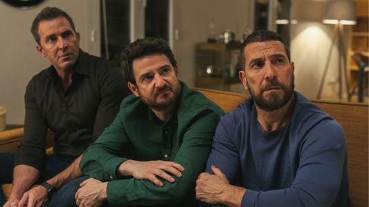 Netflix estrena una nueva temporada de la serie española más vista y causa furor mundial