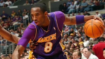 Cuáles fueron las primeras zapatillas de Kobe Bryant