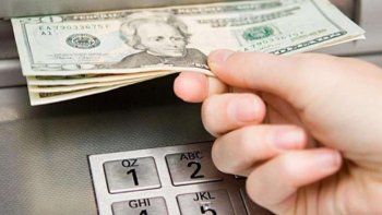 Dólar: ¿Por qué el blue está más barato que el solidario y cuánto tiempo puede durar?