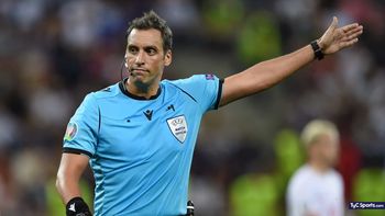 Siete árbitros argentinos para el Mundial Qatar 2022. Fernando Rapallini es uno de los dos árbitros principales. El otro es Facundo Tello. 