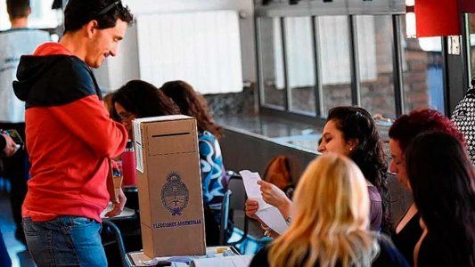 El voto en blanco se consolidó como tercera fuerza en algunas provincias: ¿Por qué hay críticas de especialistas al sistema electoral?