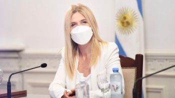 Verónica Magario fue aislada por ser contacto estrecho de un caso de Covid