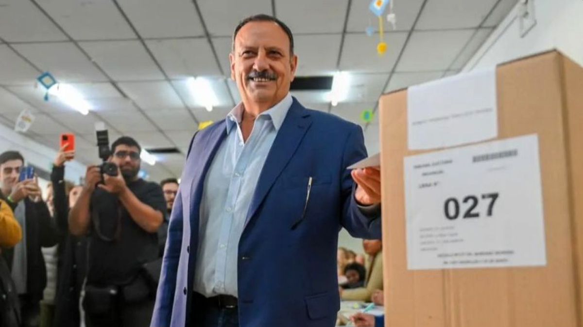 Ricardo Quintela presentó la lista para competir contra Cristina Kirchner por la presidencia del PJ.