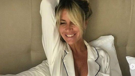 Al rojo vivo: Florencia Peña manejó su auto por la ciudad con un terrible escote