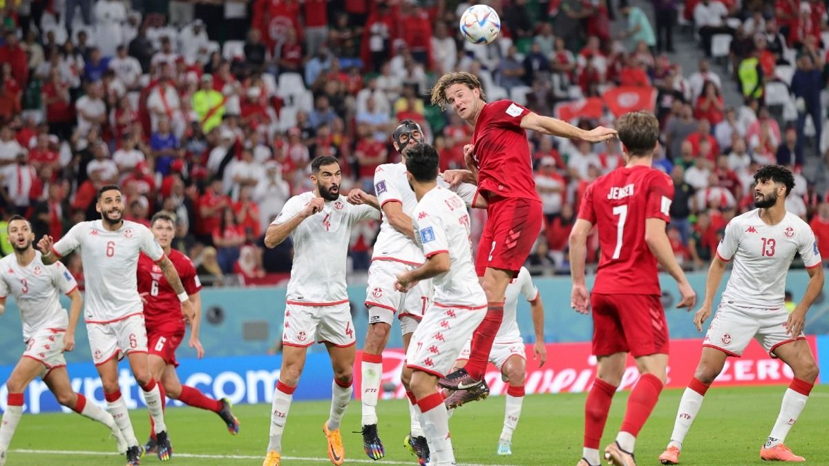 Dinamarca y Túnez empataron sin goles en su debut.