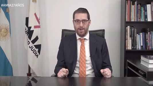 El presidente de la AMIA le reclamó al Gobierno esfuerzos para que Irán entregue a los acusados