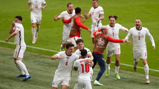 Inglaterra eliminó a Alemania en el duelo de candidatos y pasó a cuartos de final