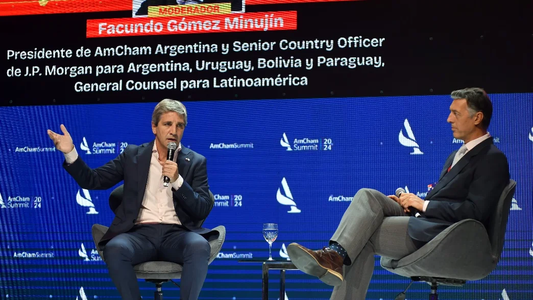 Lo que dijo Caputo ante empresarios sobre el cepo y la dolarización