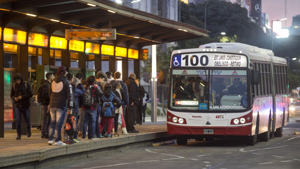 Paro de colectivos: la UTA y las empresas que buscan alcanzar un acuerdo para no frenar el servicio. (Foto: archivo) Paro de colectivos: la UTA y las empresas que buscan alcanzar un acuerdo para no frenar el servicio. (Foto: archivo)