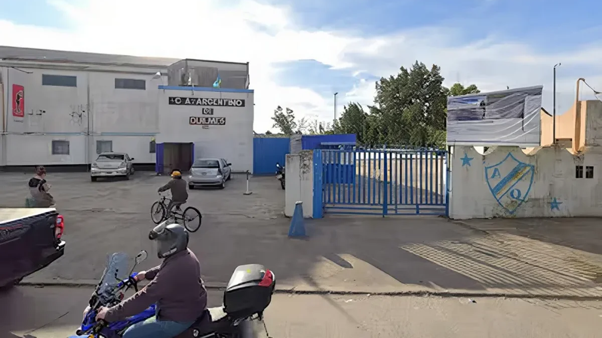 Murió el nene que estaba internado después de que se le cayera encima un arco de handball.&nbsp;
