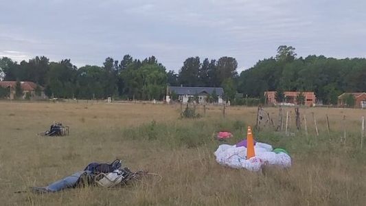 Accidente: un hombre falleció y otro resultó herido mientras practicaban vuelos en parapente en La Plata
