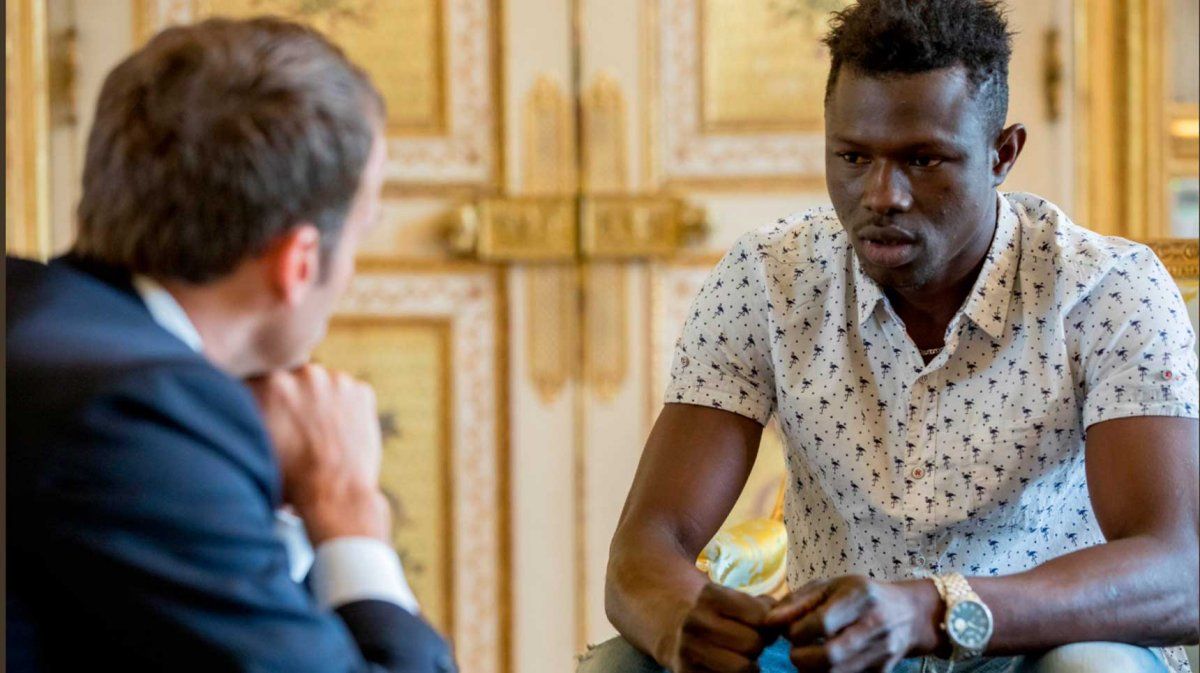 Quién es Mamoudou Gassama, el héroe de Francia que rescató a un niño colgado de un balcón