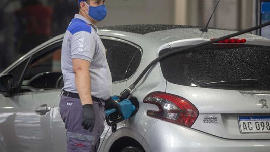 Aumentó la nafta: cuánto sale cargar combustible en la Ciudad, Buenos Aires y otras provincias