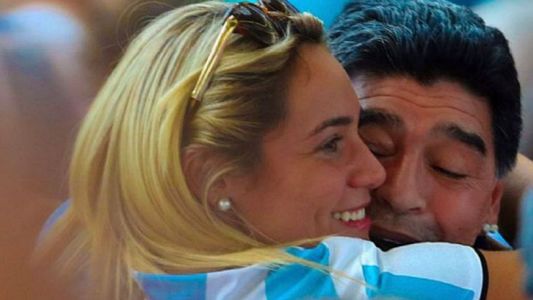 La foto y doloroso mensaje de Rocío Oliva por la muerte de Diego Maradona