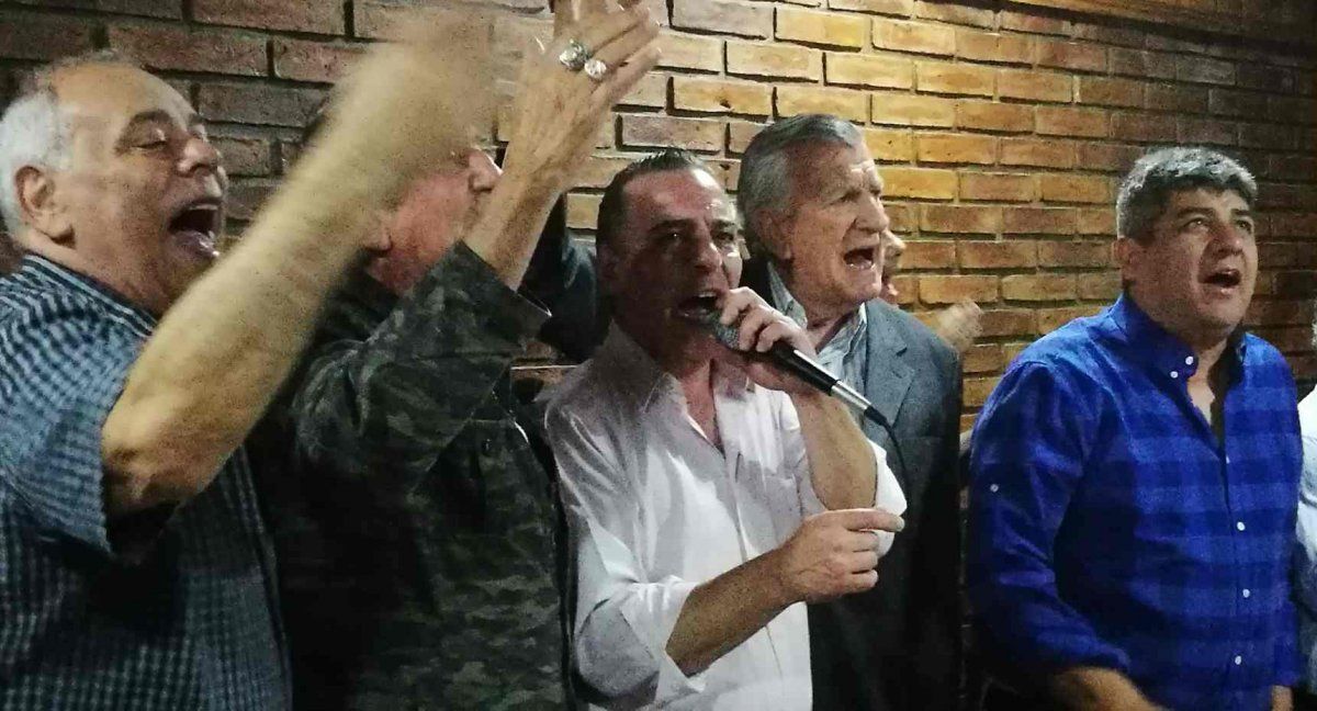 Gioja cantó la marcha con Pablito Moyano y busca ser el puente entre las dos CGT
