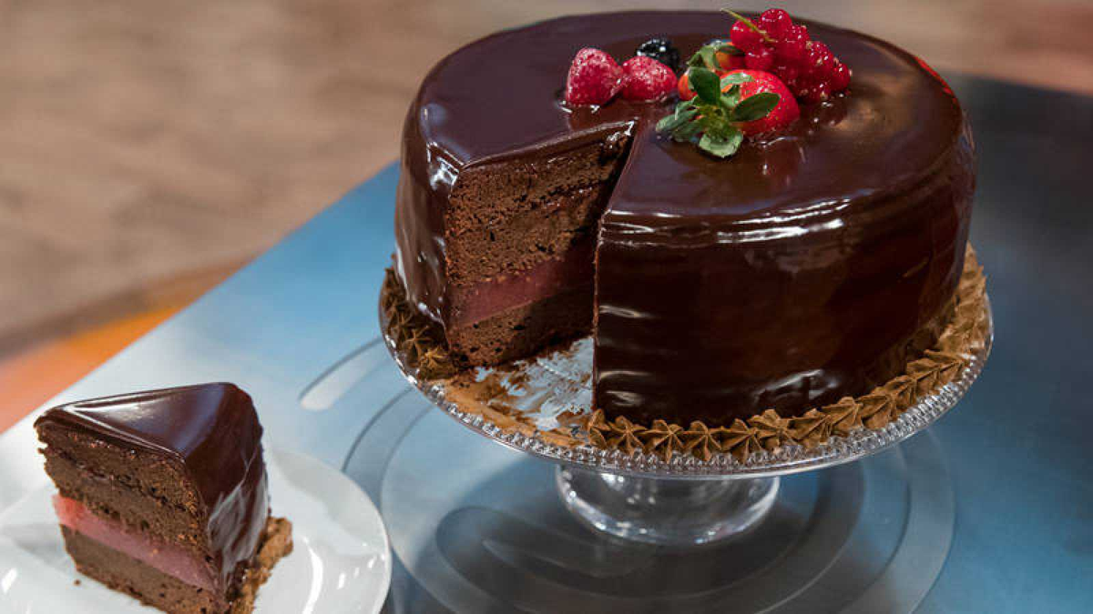 TORTA SACHER receta: un boom de sabores y una delicia que no empalaga