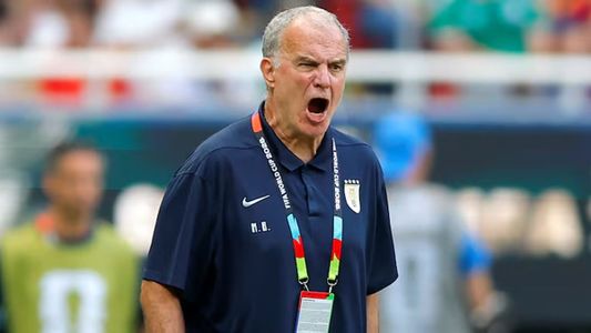 Revelaron la demoledora frase de Marcelo Bielsa al plantel de Uruguay tras la reunión de despedida: Me...