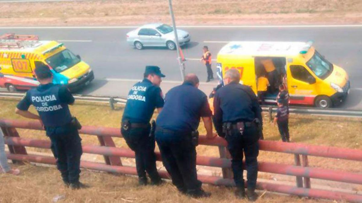 La polic&iacute;a cordobesa, en el lugar donde fue encontrada la v&iacute;ctima (Foto: Ministerio P&uacute;blico Fiscal).