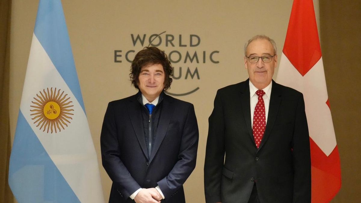 Milei se reunió con el presidente de Suiza y expuso su plan económico ante banqueros y empresarios