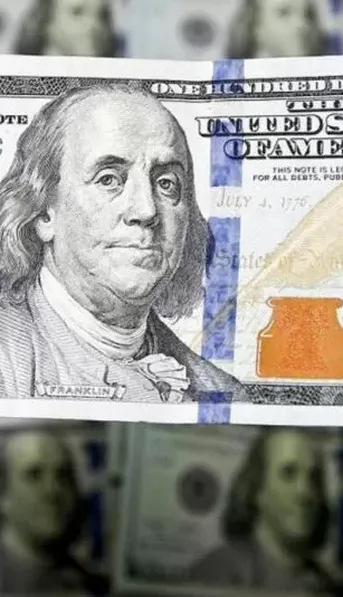 El dólar mayorista subió tras dos caídas consecutivas y quedó cerca de los $1400