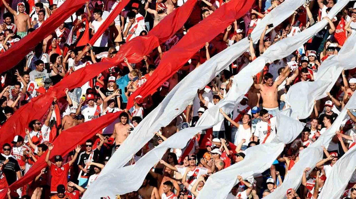 River sacará micros para los hinchas que quieran viajar a Lima para la final