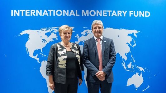 Caputo, con Georgieva: el FMI elogió el ajuste fiscal y señaló que siguen trabajando en la tercera revisión del acuerdo
