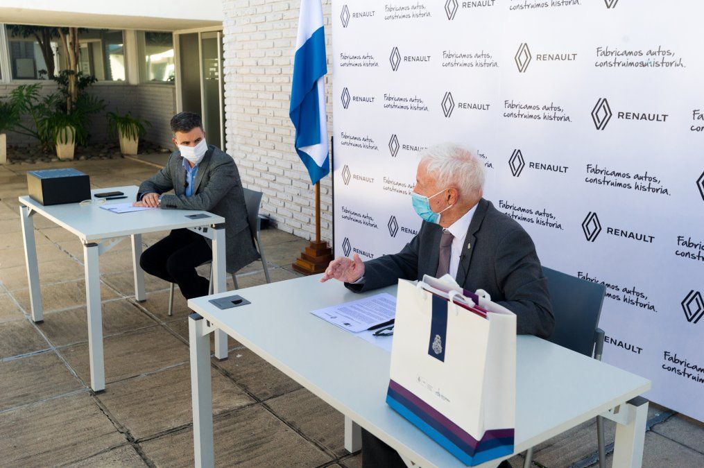Con la intención de impulsar y promover actividades académicas