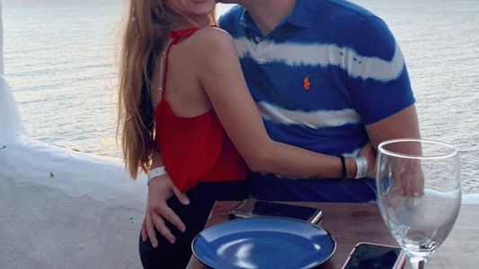 Así se conoció la pareja paraguaya del video de Residente