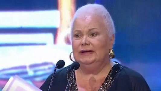 Ovación y lágrimas: así fue el emotivo homenaje a Marta González en los Martín Fierro de Cine 2025