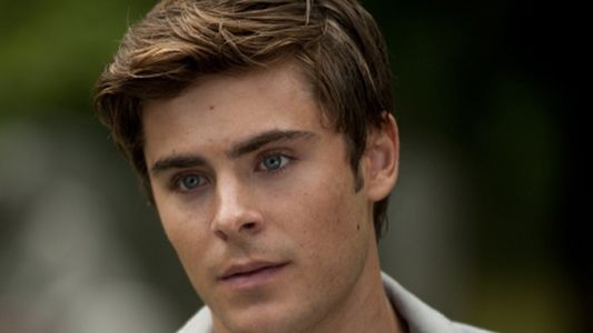 Doloroso accidente | Zac Efron se fracturó la mandíbula
