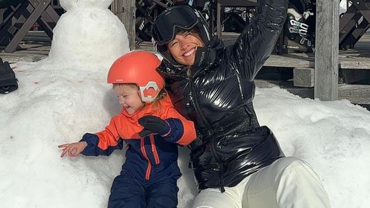 De vacaciones en la nieve, así festejó Pampita el cumpleaños de su hija Anita