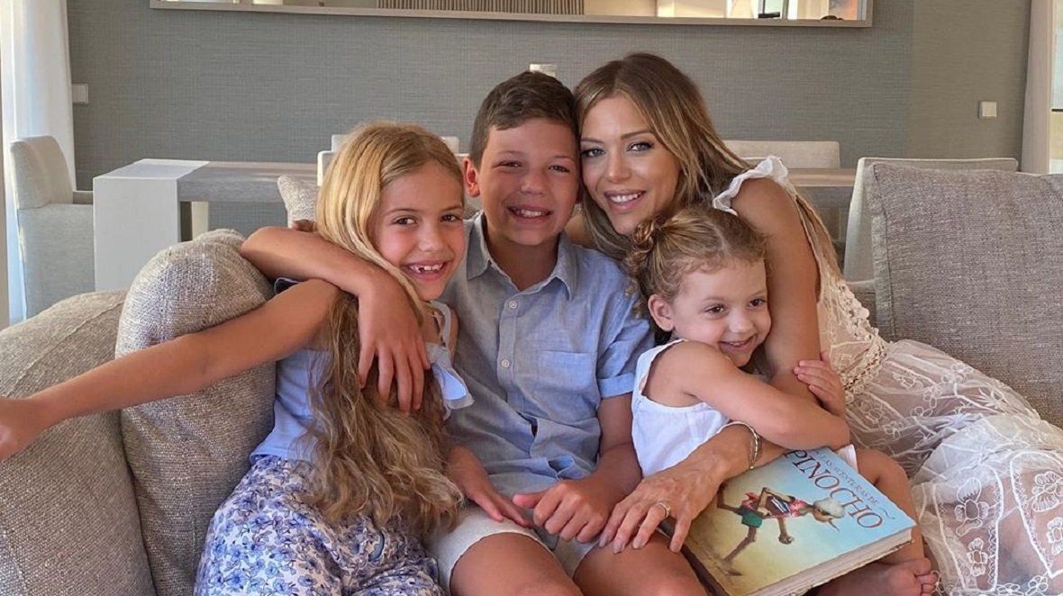 Se accidentó Lola, la hija de Evangelina Anderson y Martín Demichelis, mientras hacía equitación