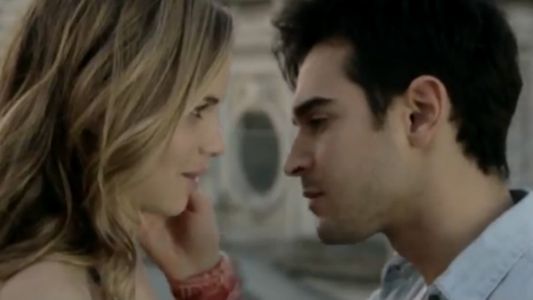 Patricio Arellano lanza su nuevo video clip con Luz Cipriota