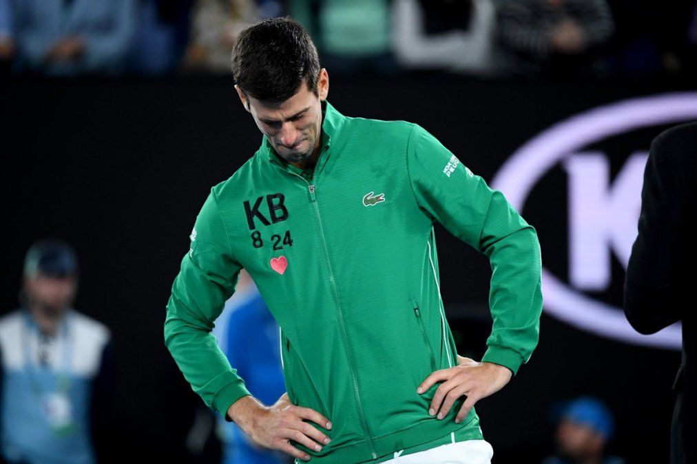 Djokovic recordó entre lágrimas a su amigo Kobe Bryant tras el triunfo en Australia