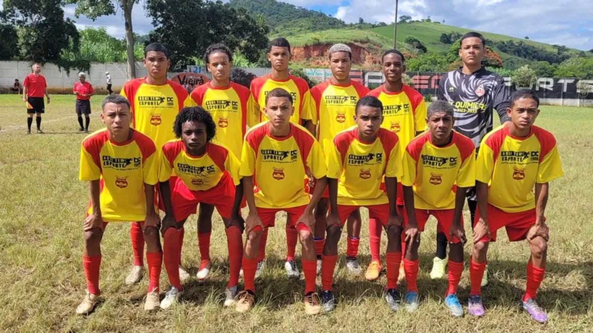 El equipo que iba en el autobús y que sufrió un fatal accidente en Brasil. 