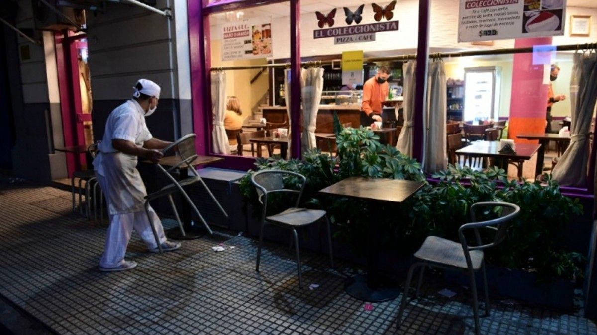 Los bares en la Ciudad de Buenos Aires podrán abrir hasta las 3 AM.