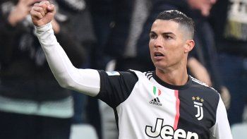 Higuaín y un hat-trick de Cristiano Ronaldo anotaron en la goleada de Juventus