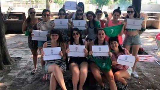 Hinchas de Huracán rechazan la contratación de jugadores denunciados por violencia de género