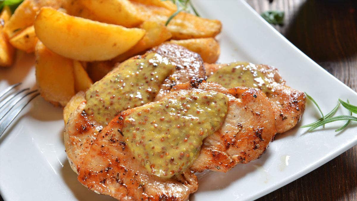 Pollo a la mostaza con papas: la receta fácil, rendidora y llena de sabor que no vas a dejar de hacer