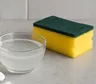 Bicarbonato con agua para limpiar: cómo usarlo bien y en qué superficies conviene aplicarlo