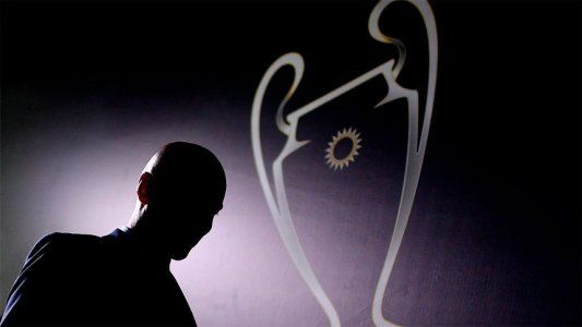 Luego de coronarse campeón en la Champions, Zinedine Zidane renunció al Real Madrid