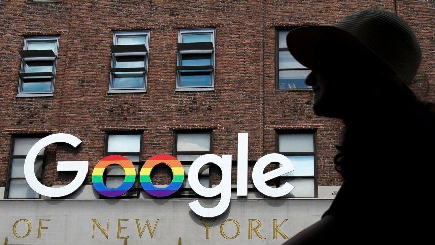 Un ex ejecutivo de Google dice que lo echaron porque quería un programa para defender los derechos humanos