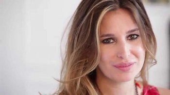 Dolores Barreiro borró la foto besándose con otra mujer y aclaró: Cuando uno tiene el corazón herido...