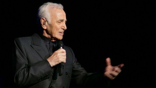 Murió Charles Aznavour a los 94 años