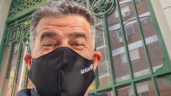 Julián Weich, aislado tras dar positivo de coronavirus