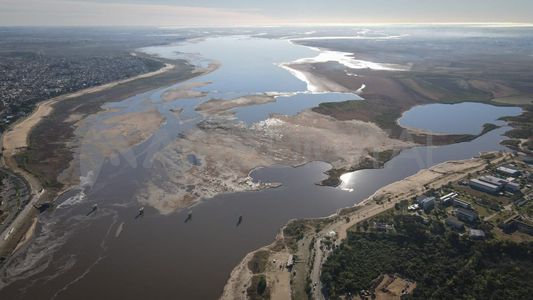 El río Paraná recuperó volumen en su caudal y alivió el tránsito de los buques en la Hidrovía